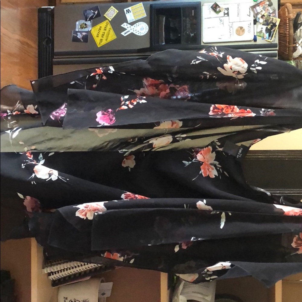 Rue 21 black floral kimono/duster size m